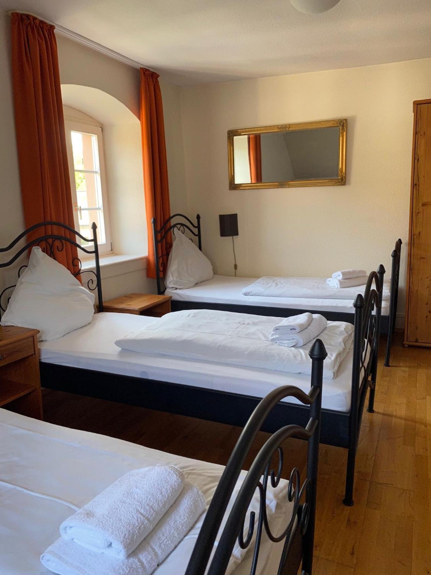 Hotel Gasthaus Schuetzen Freiburg im Breisgau Bilik gambar